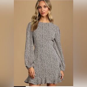 NWT- Lulus Floral Long Sleeve Dress XS